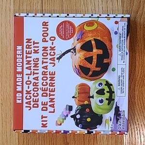 Kid Made Modern Halloween Jack-O-Lantern Decorating Kit